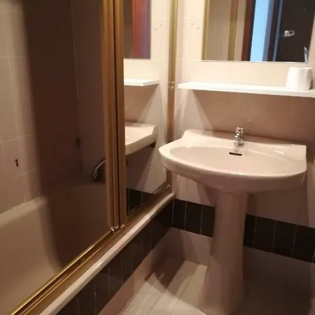 First Line Apartament *